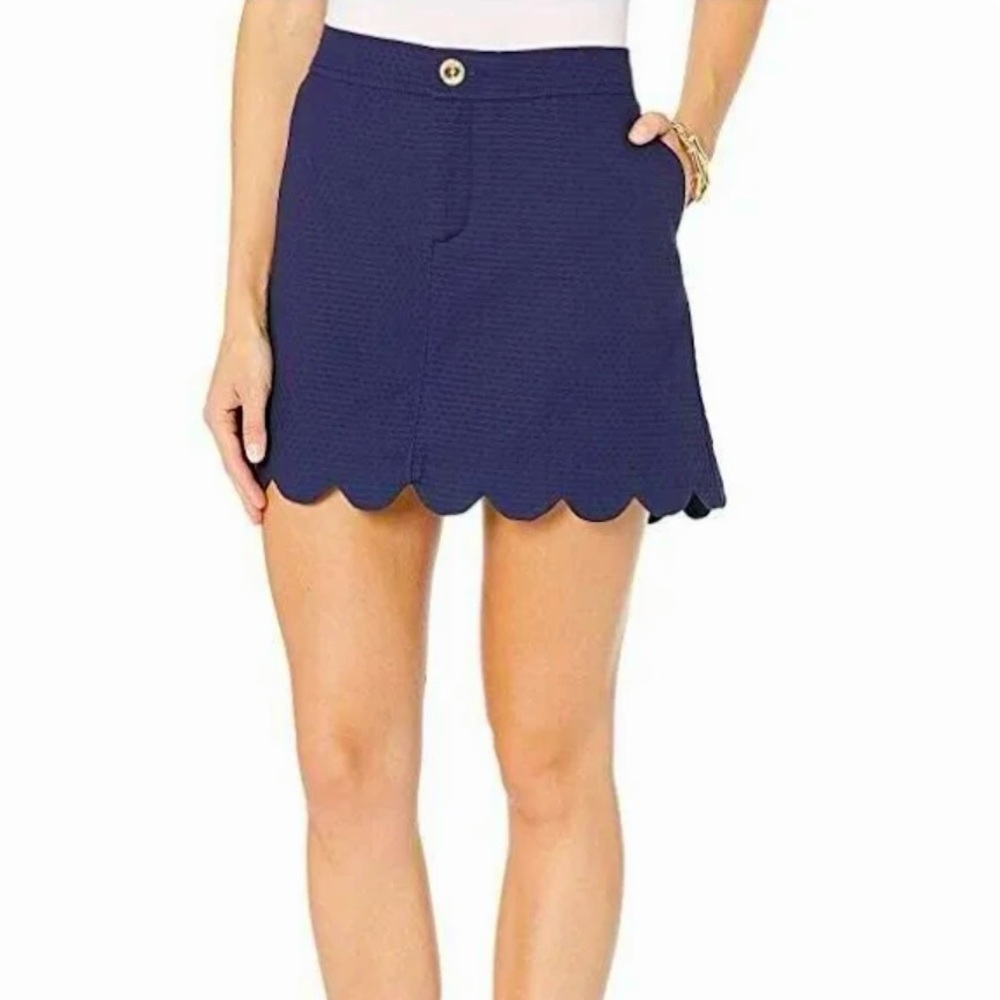 COPY - Lilly Pulitzer True Navy Collette Skort. Size 8